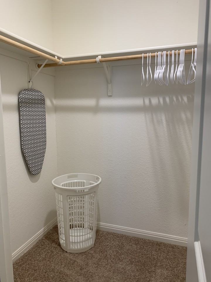 291 Seneca Loop - Photo 4 of 17