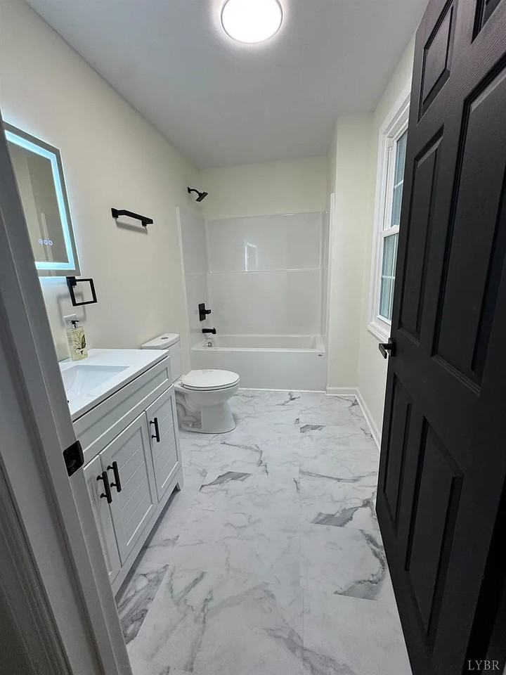 2013 Poplar St - Photo 4 of 17