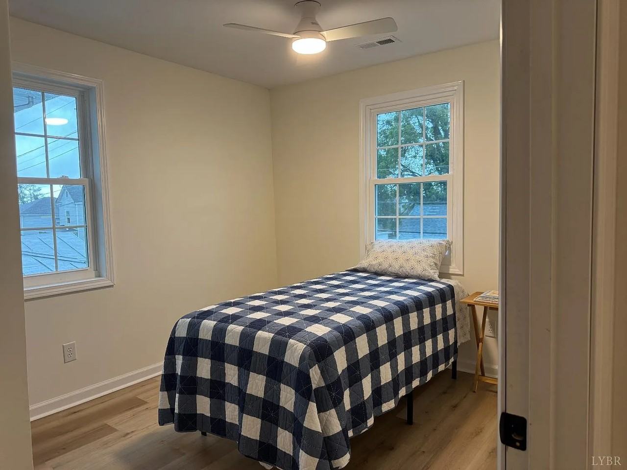 2013 Poplar St - Photo 5 of 17