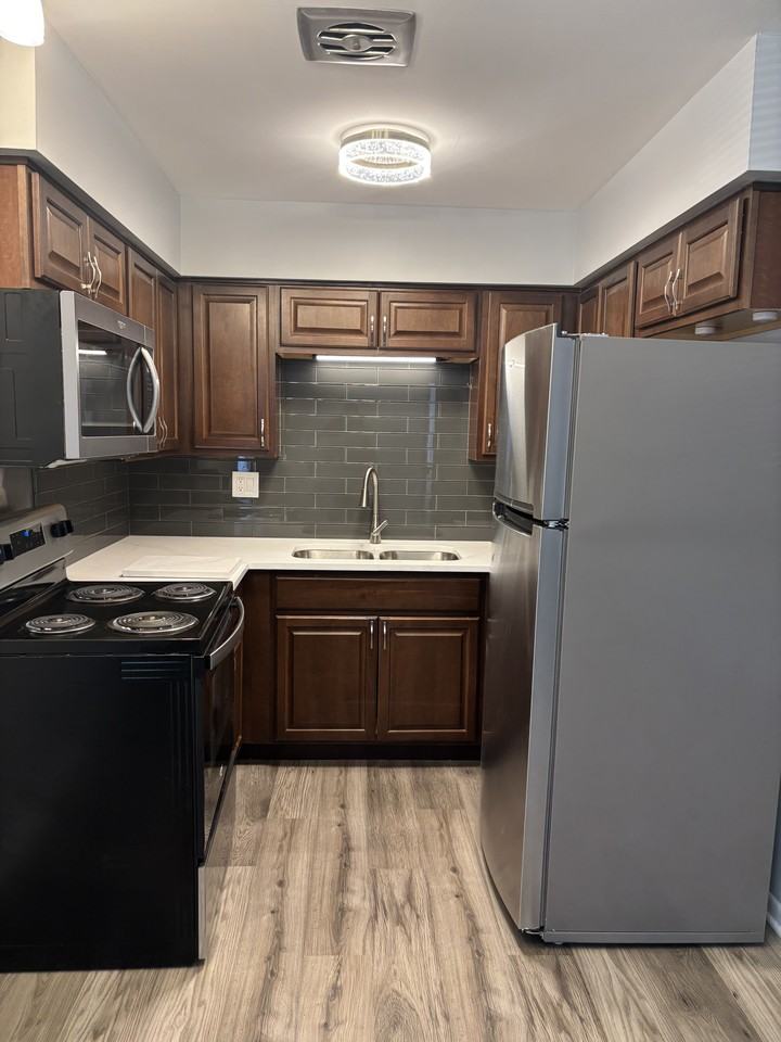 7232 Randolph St #205 - Photo 2 of 8