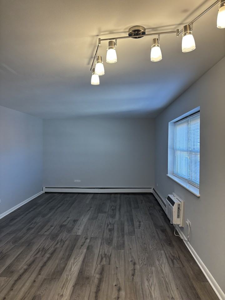 7232 Randolph St #205 - Photo 5 of 8