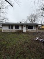 featured image of 2 E Adams Dr