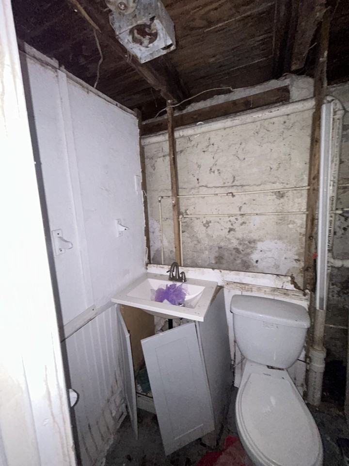 4935 Alcott Ave - Photo 4 of 16