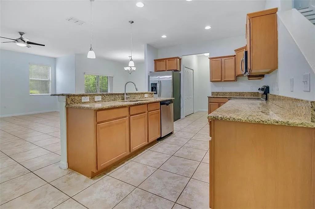 3530 Rodrick Cir - Photo 3 of 18