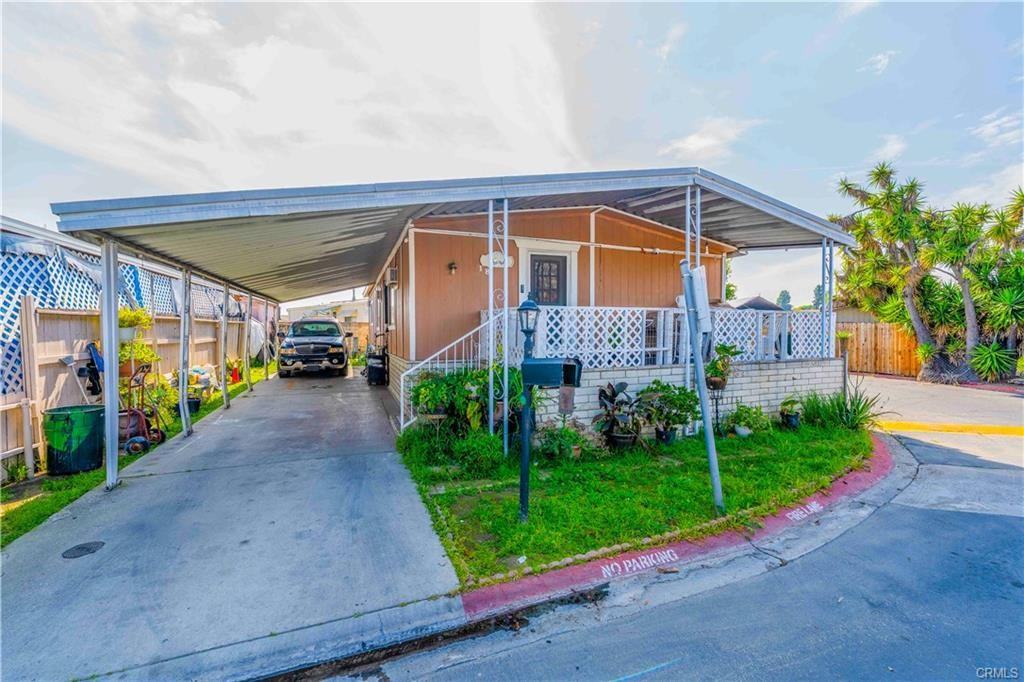 4139 Paramount Blvd #18 - Photo 3 of 5