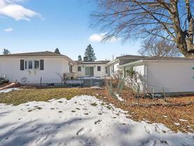 2 Thomas Jefferson Pl - Photo 1 of 1