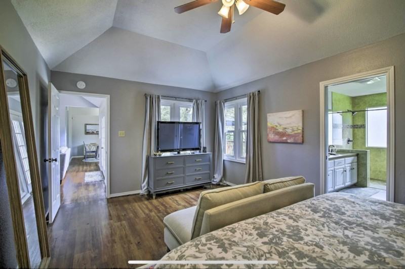 116 E Evergreen St - Photo 5 of 9