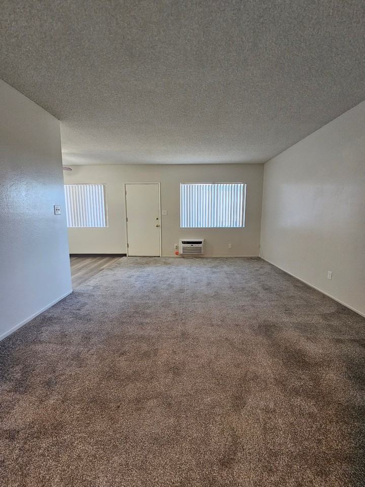 1135 W I St #38 - Photo 6 of 10