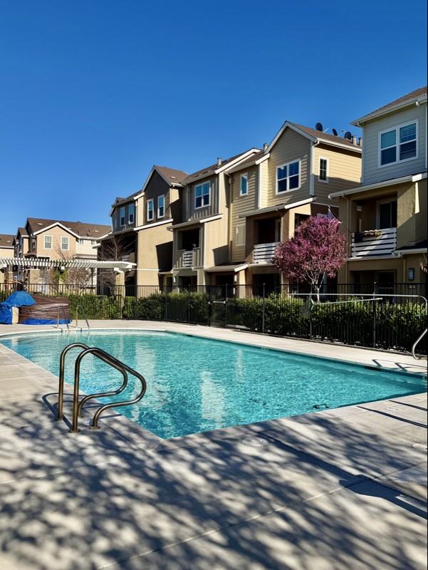 142 Triggs Ln - Photo 2 of 13