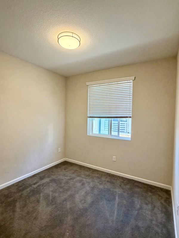 142 Triggs Ln - Photo 4 of 13