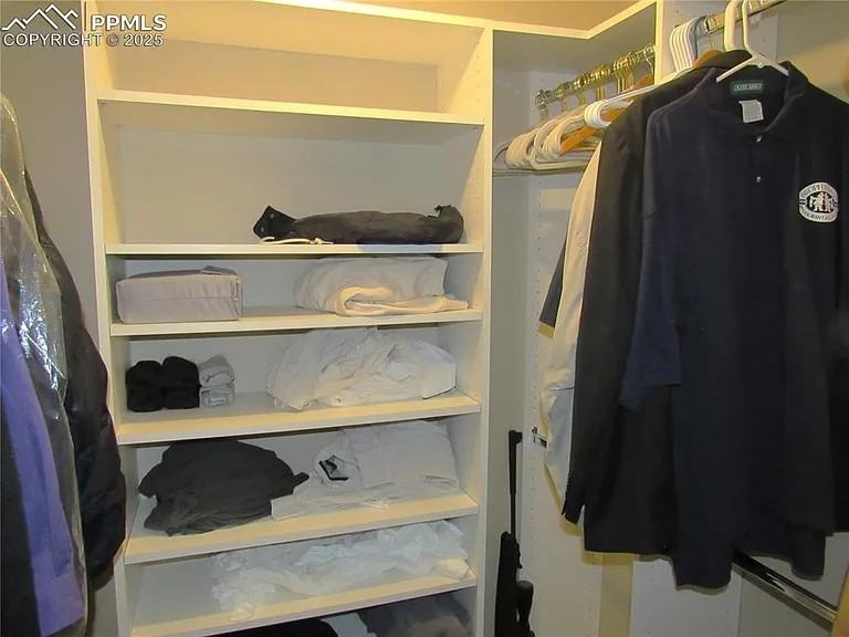 2406 N Logan Ave #A - Photo 7 of 9