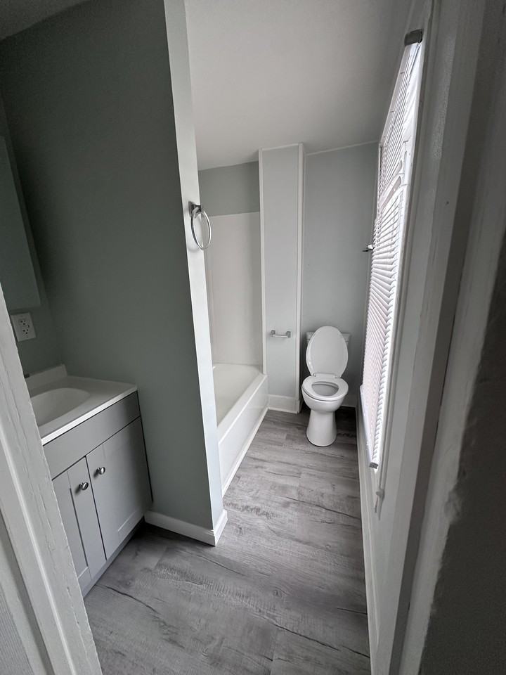 358 S 6th St #2 - Photo 3 of 8