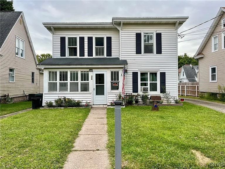 358 S 6th St #2 - Photo 4 of 8