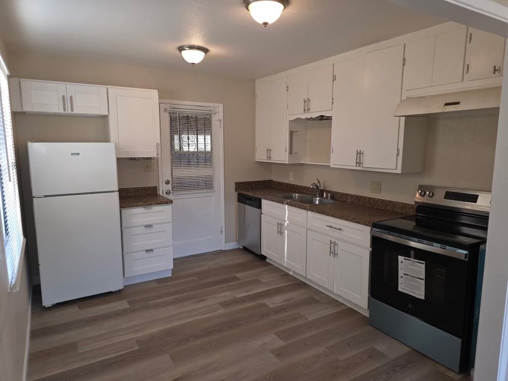 1449 E 1st St #NA - Photo 7 of 11