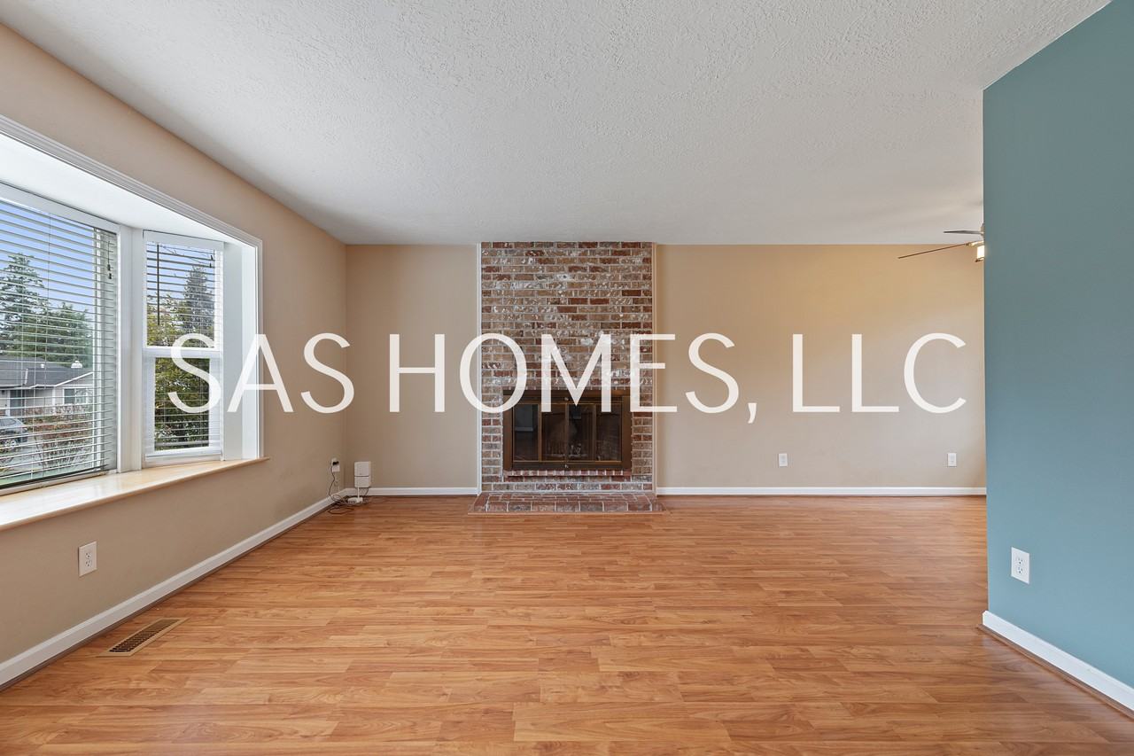 11200 Sw 83rd Ave #NA - Photo 2 of 30