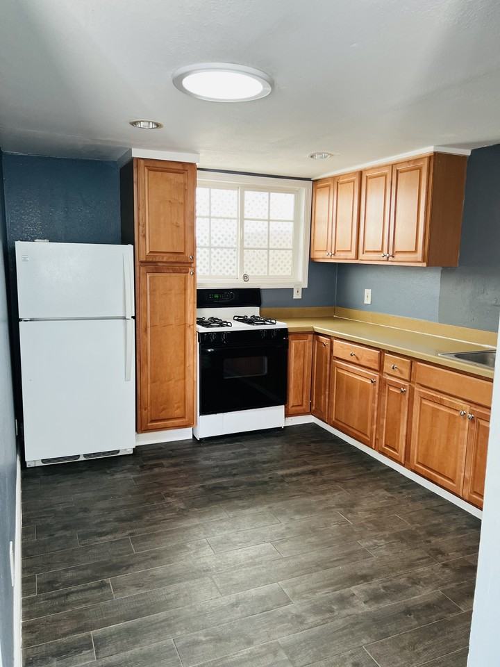 2808 Glenview Ave #NA - Photo 7 of 8