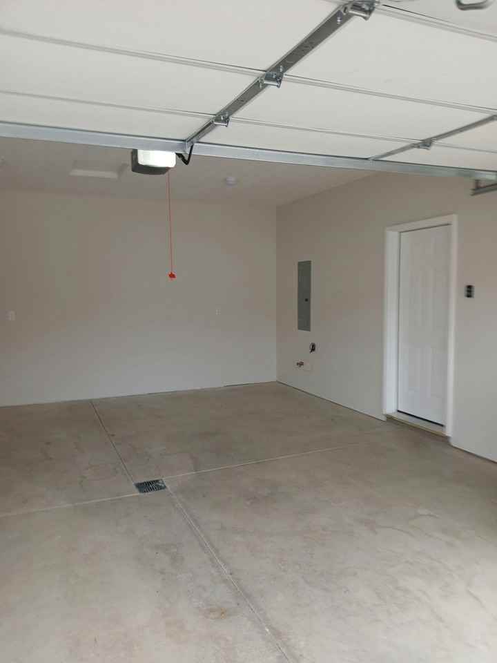 2449 Waterford Pointe Drive - Photo 2 of 11