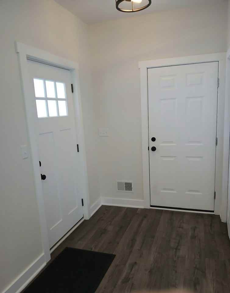 2449 Waterford Pointe Drive - Photo 3 of 11