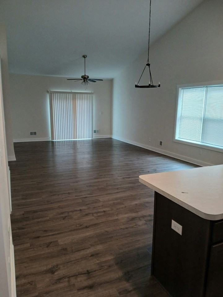 2449 Waterford Pointe Drive - Photo 5 of 11