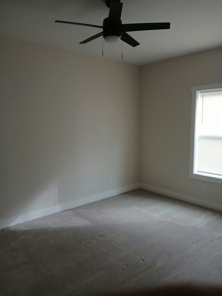 2449 Waterford Pointe Drive - Photo 7 of 11