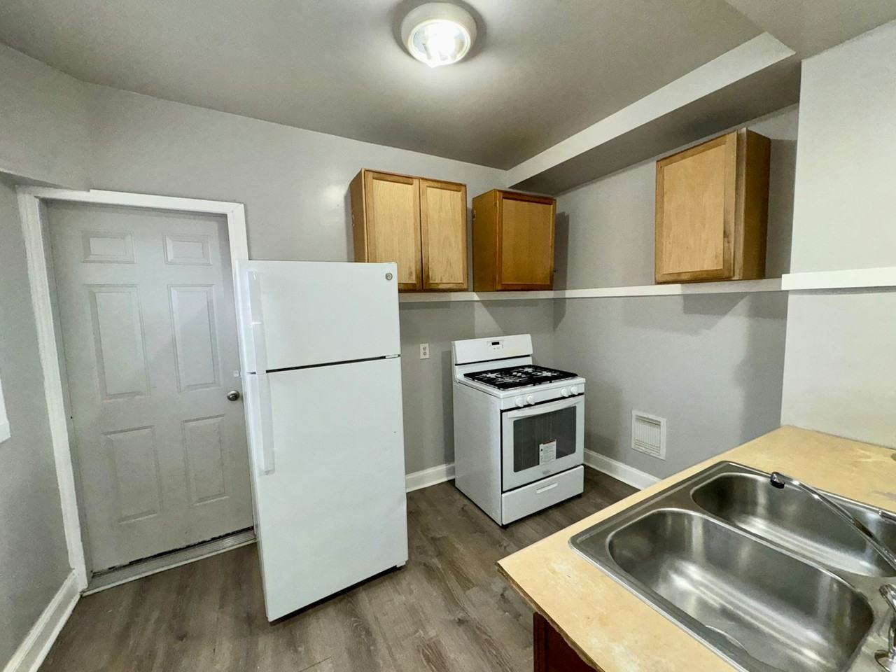 2966 Harding Street - Photo 6 of 11