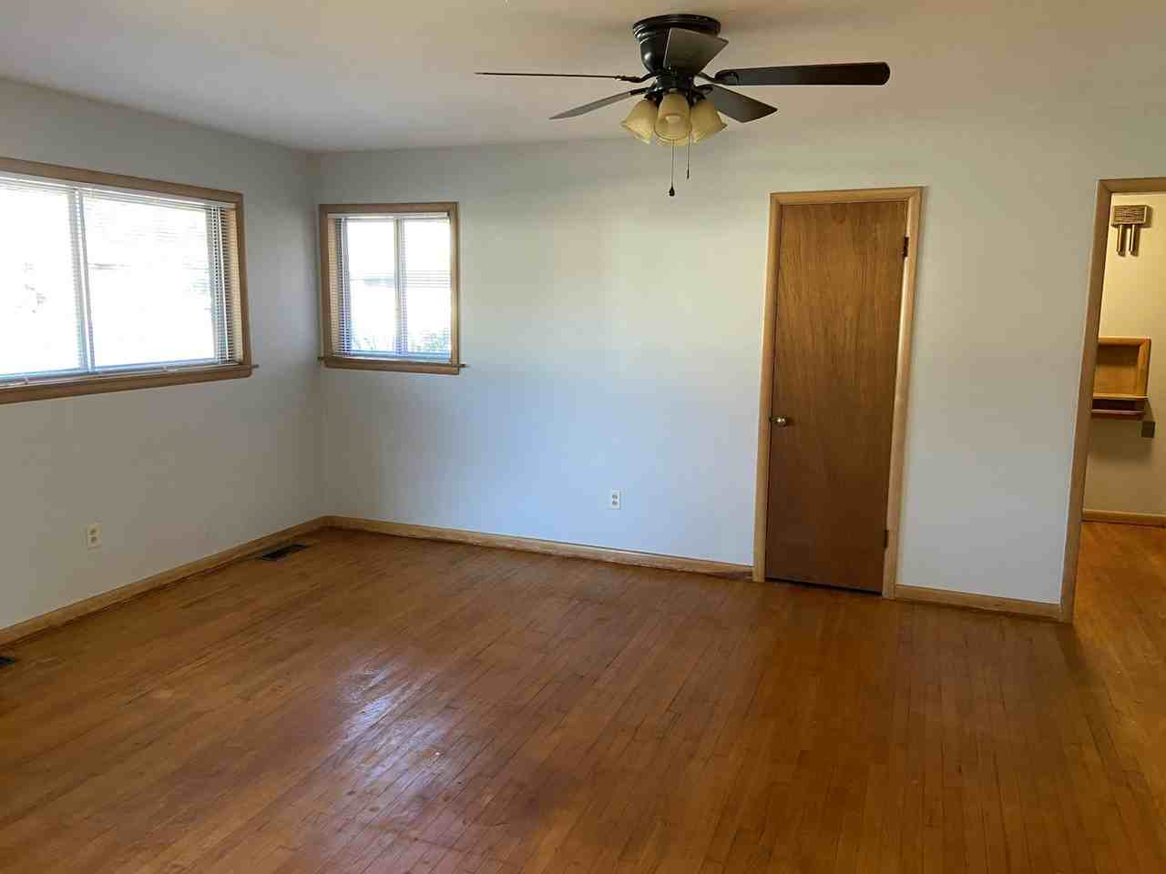 312 Tullahoma Drive - Photo 2 of 11