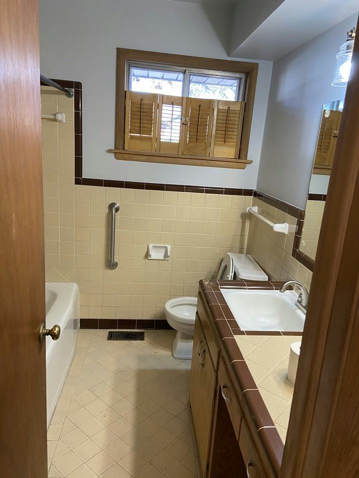 312 Tullahoma Drive - Photo 3 of 11