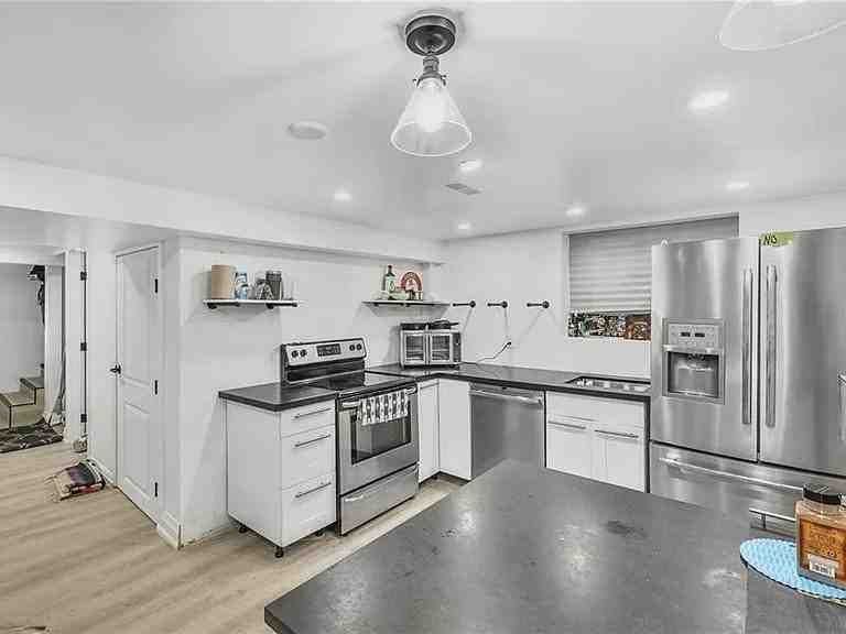 18 Beatty Rd - Photo 2 of 7