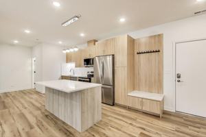 featured image of 5126 S Kenwood Ave #201