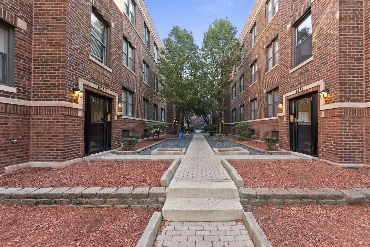 3823 N Fremont St #3823E2 - Photo 2 of 11