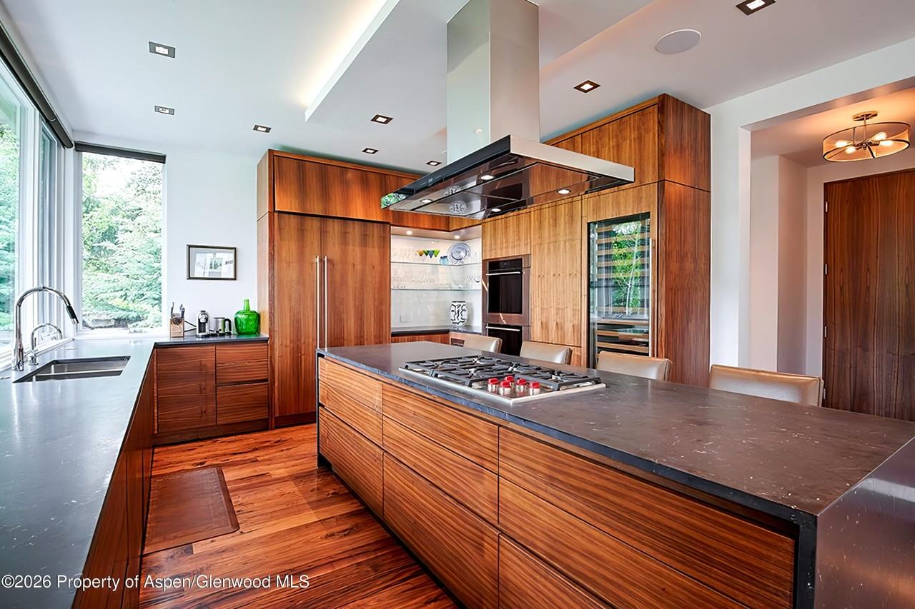 1520 Homestake Dr - Photo 5 of 27