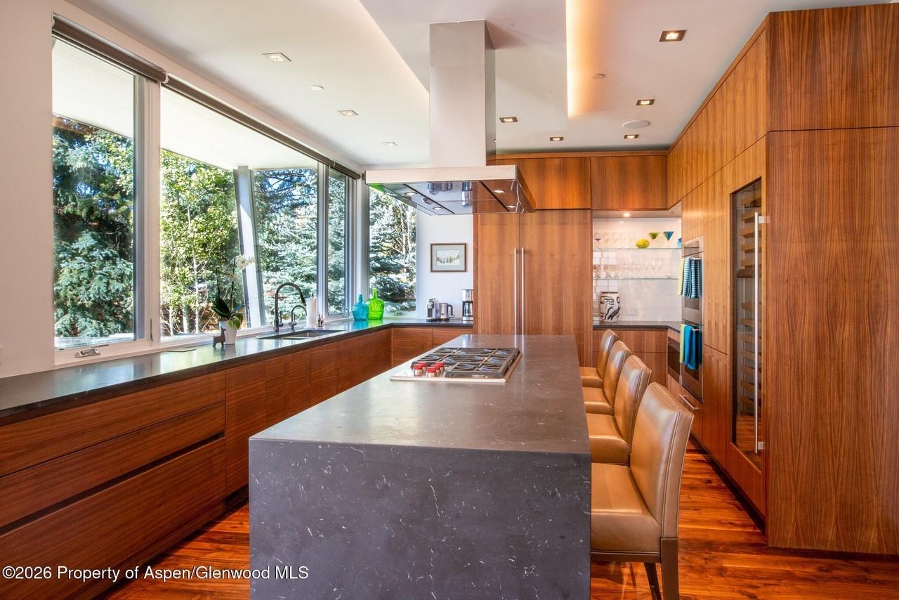 1520 Homestake Dr - Photo 6 of 27