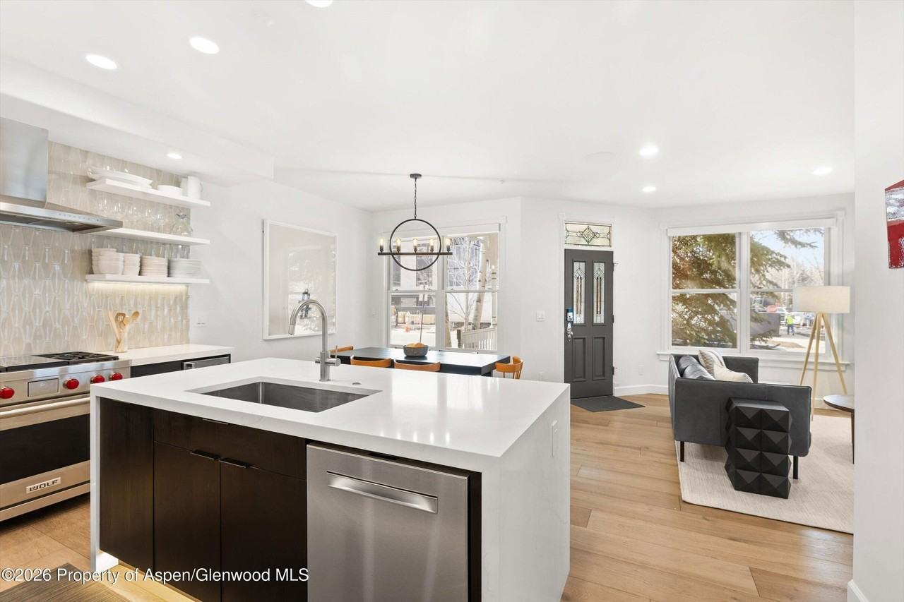 101 E Bleeker St Unit A - Photo 5 of 21