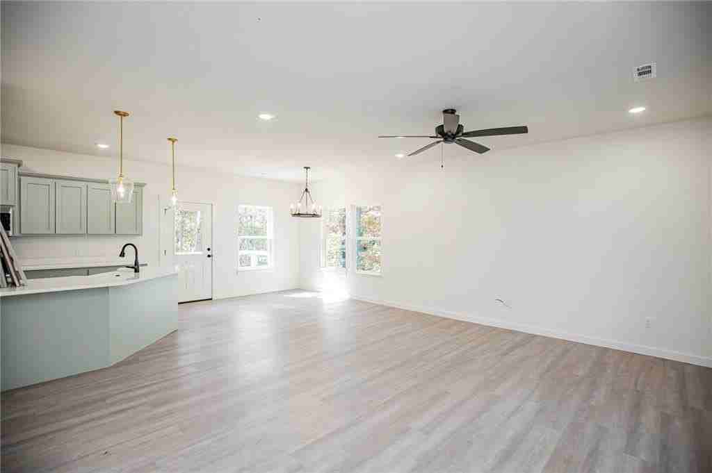 3 Runnymede Cir - Photo 2 of 25