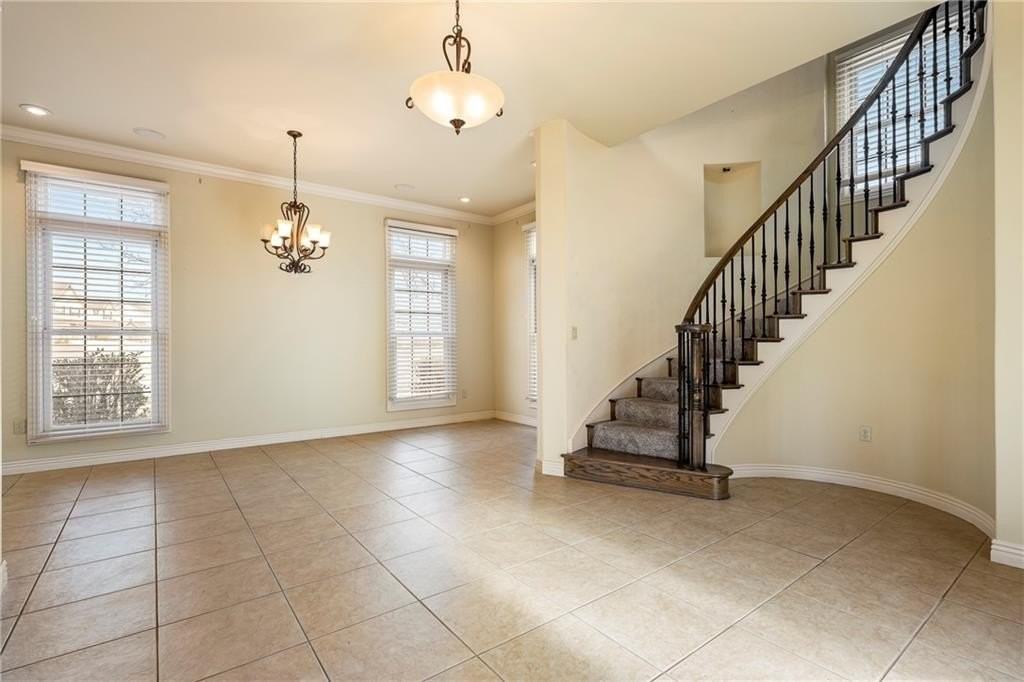 2700 S Everest Ave - Photo 2 of 30