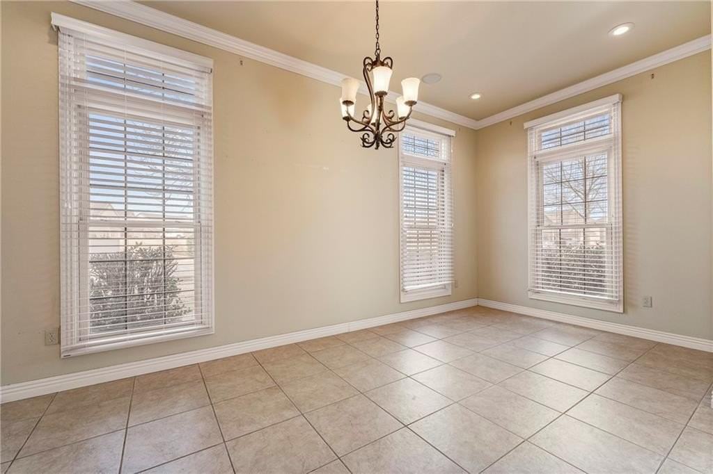 2700 S Everest Ave - Photo 3 of 30