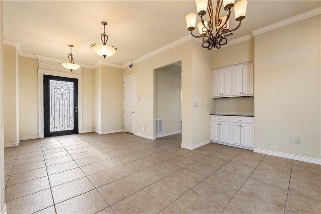 2700 S Everest Ave - Photo 4 of 30