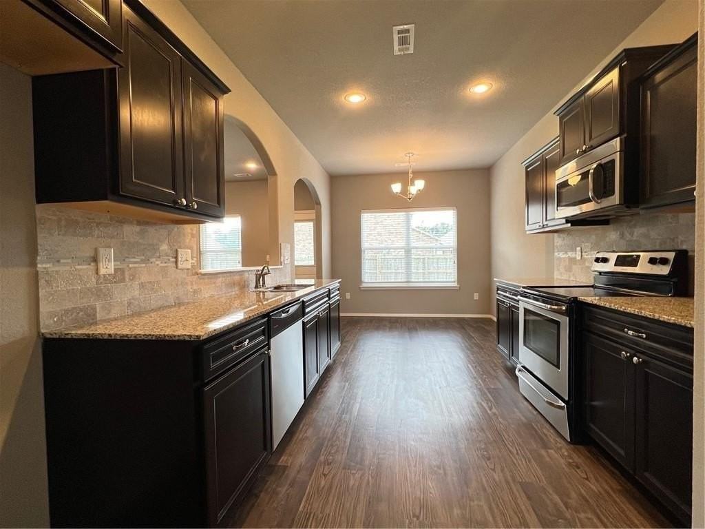 1306 W Walker Dr - Photo 4 of 18