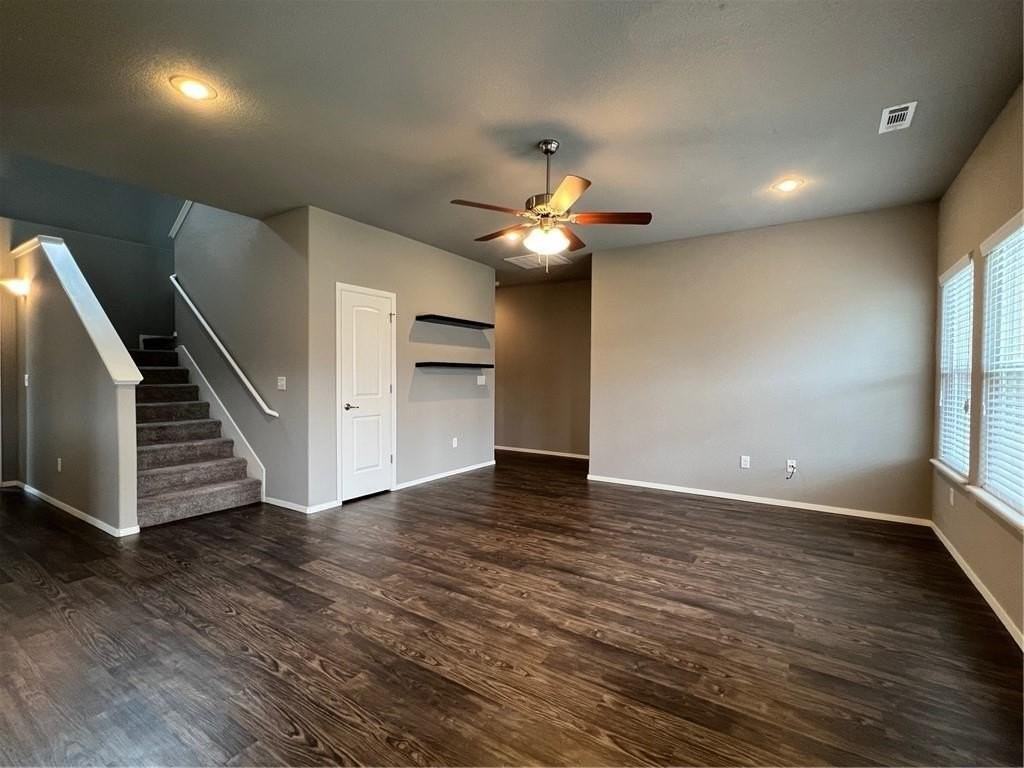 1306 W Walker Dr - Photo 7 of 18