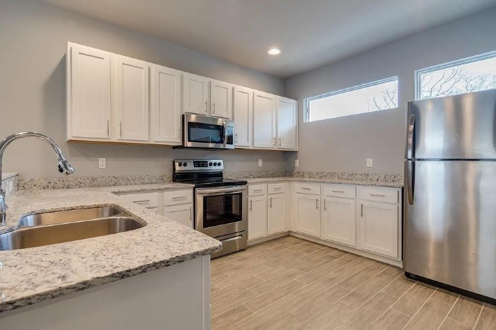 1345 N Hog Trough Dr - Photo 7 of 18