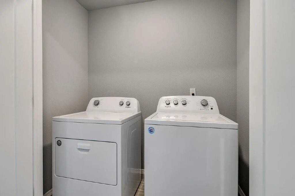 1369 N Hog Trough Dr - Photo 7 of 18