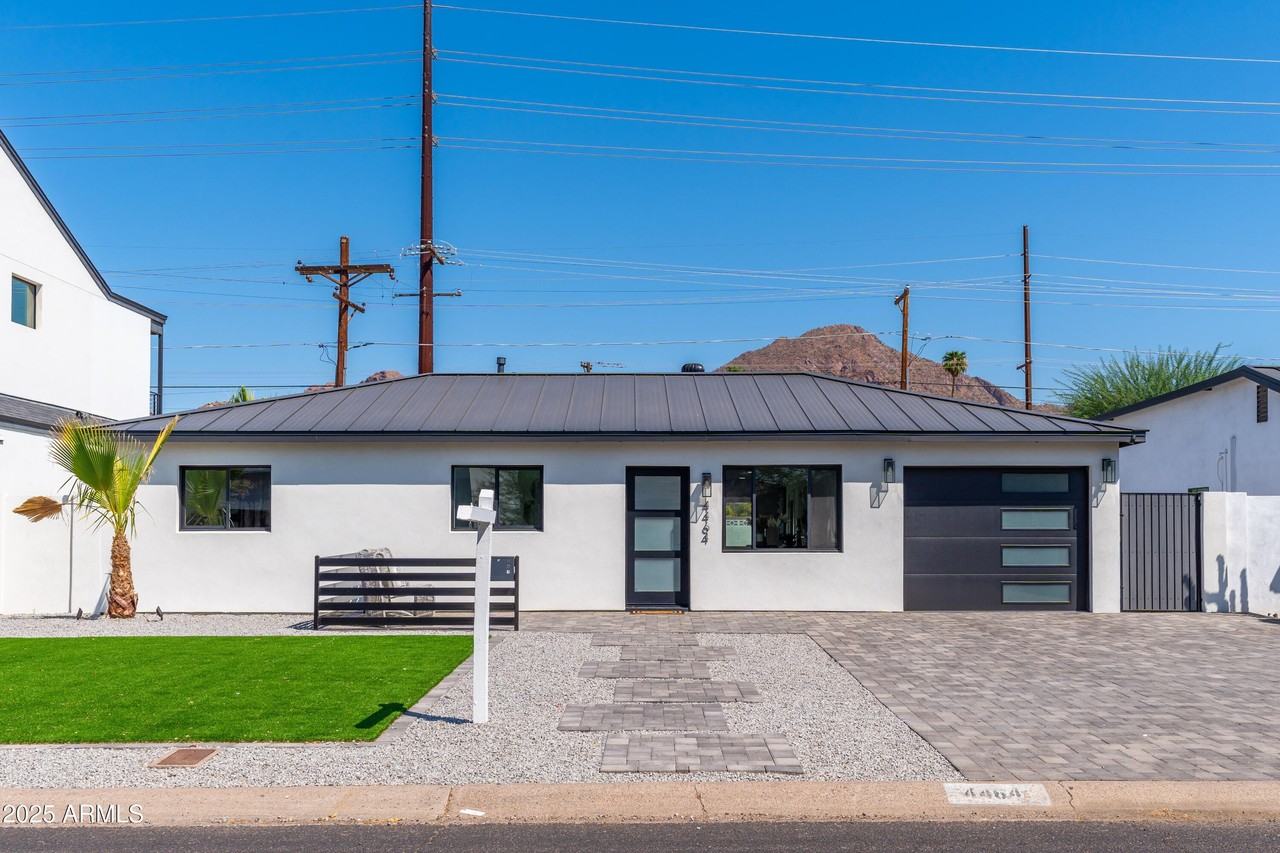 4464 E Campbell Ave - Photo 3 of 26