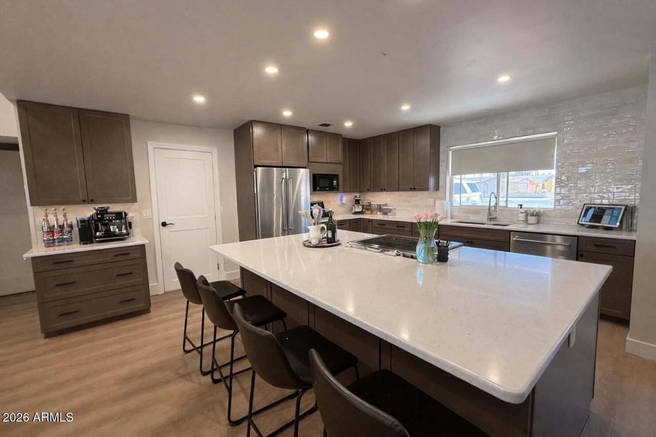 1744 N Ridge Cir - Photo 3 of 14