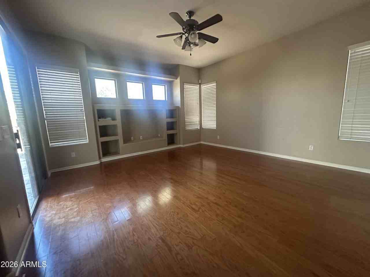 7220 W Cottontail Ln - Photo 6 of 18