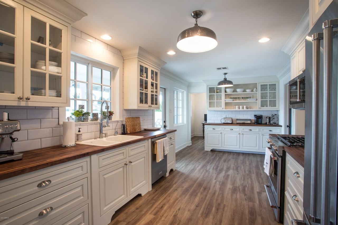 4211 E Whitton Ave - Photo 3 of 40