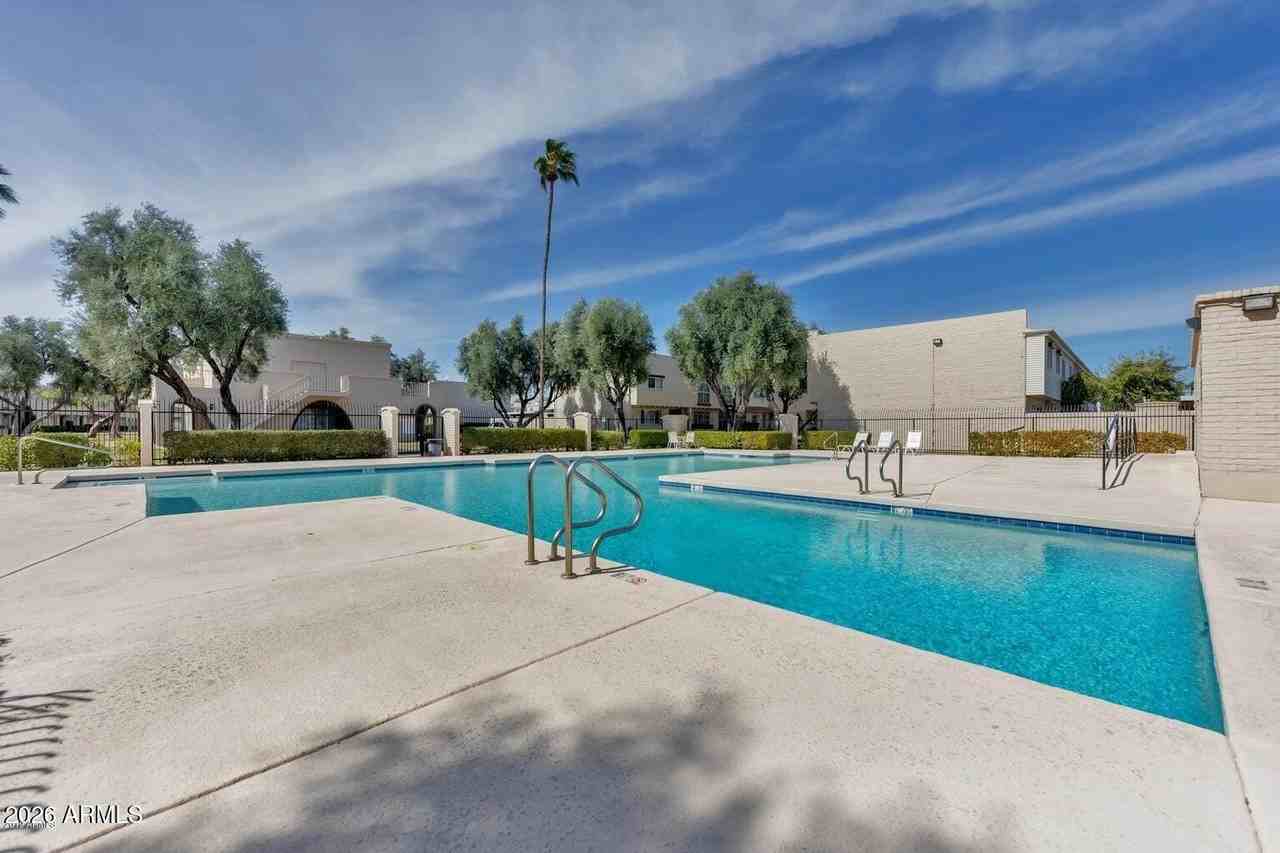 6829 E Osborn Rd Unit A - Photo 6 of 28