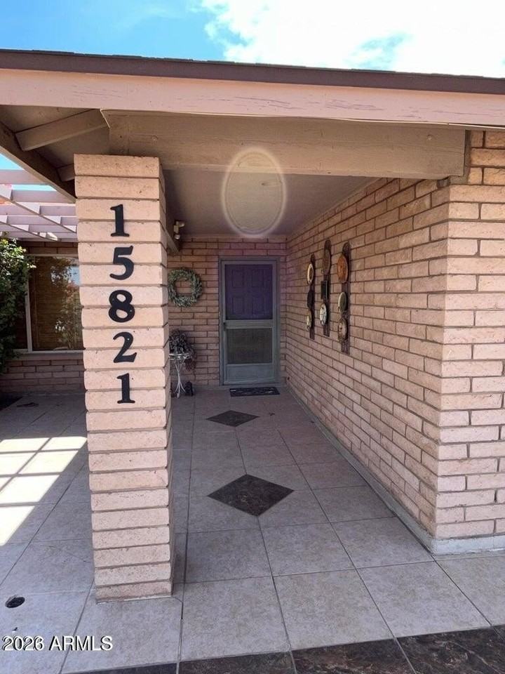 15821 N 9th Pl - Photo 3 of 36