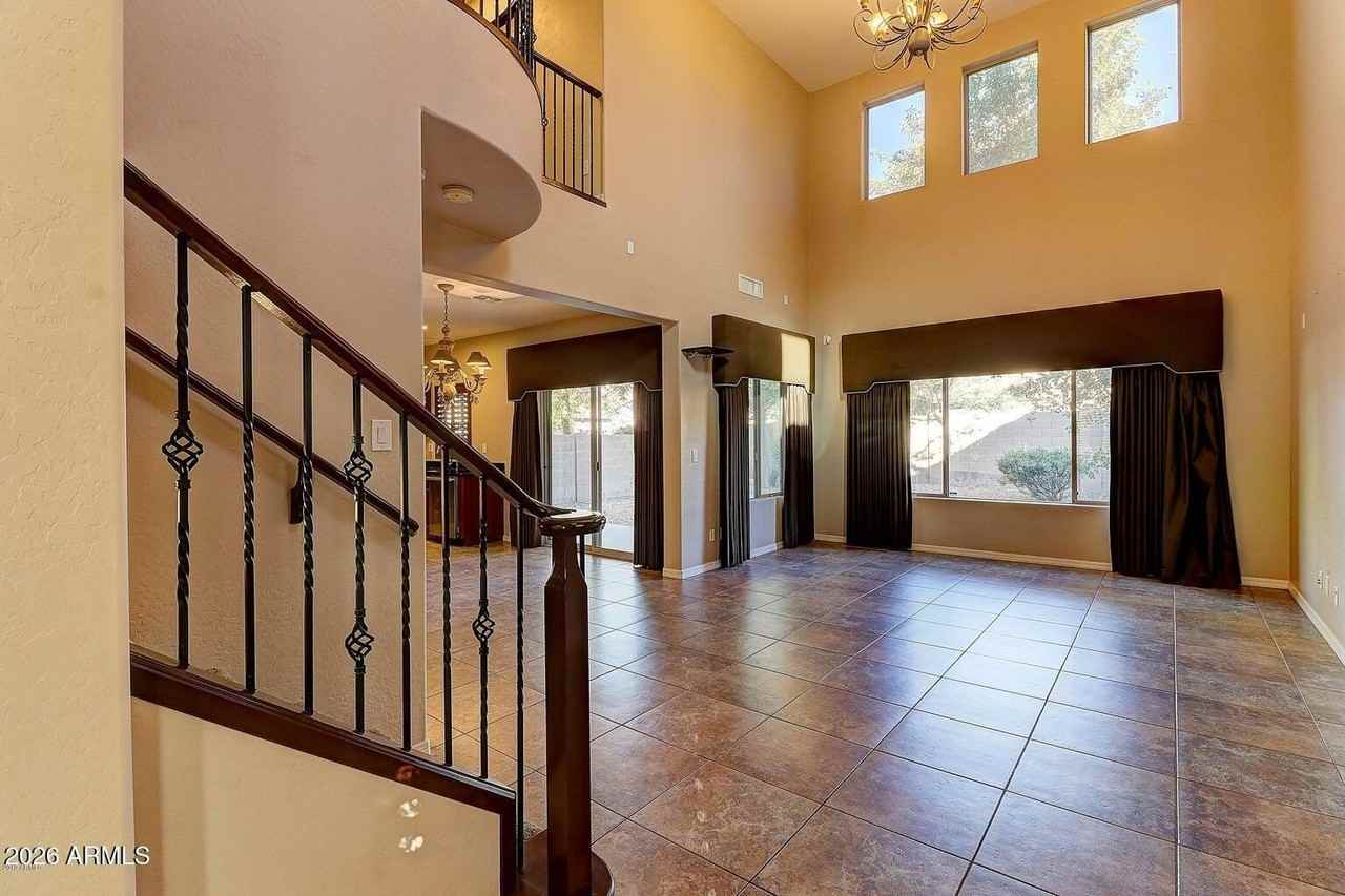 2530 W Cordia Ln - Photo 2 of 30