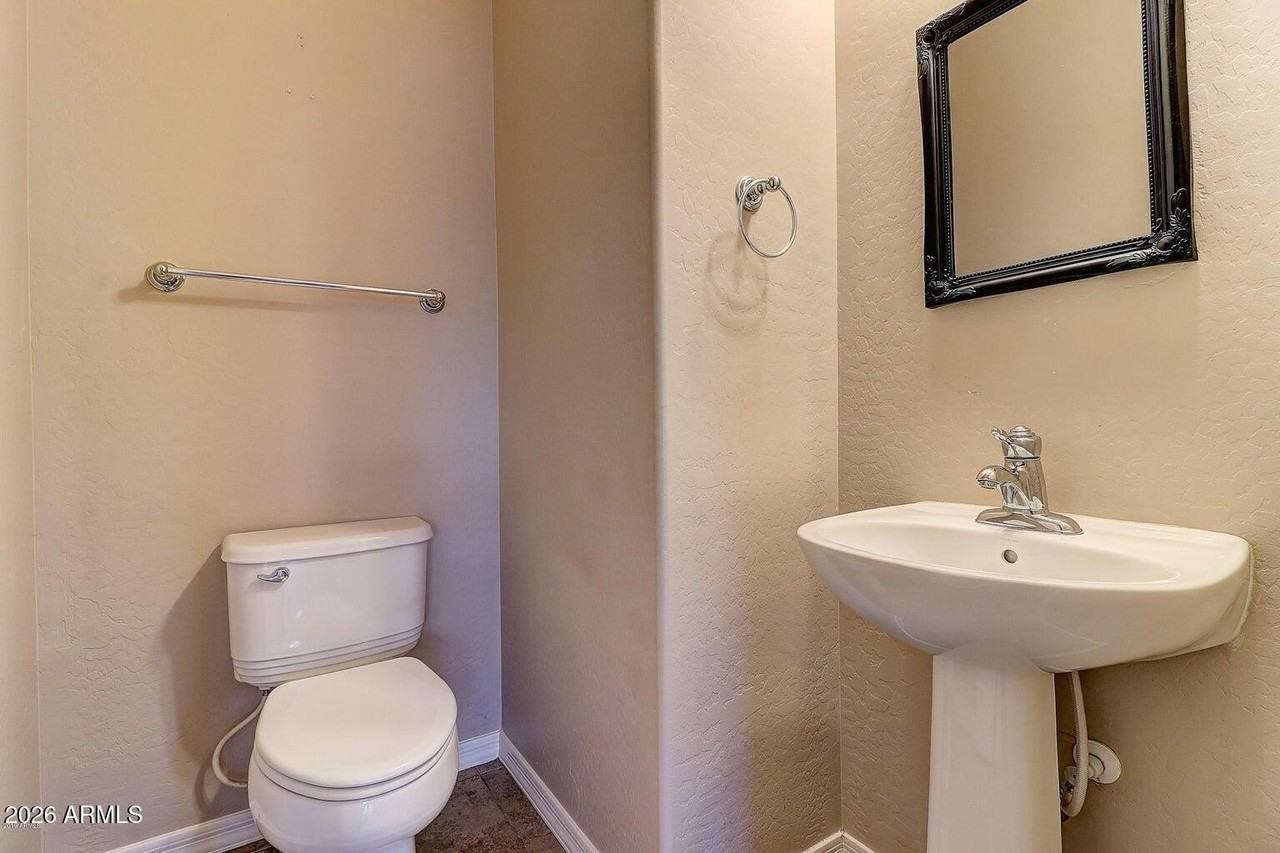 2530 W Cordia Ln - Photo 6 of 30