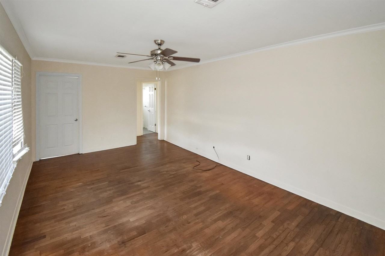 680 S 3rd St - Photo 2 of 14